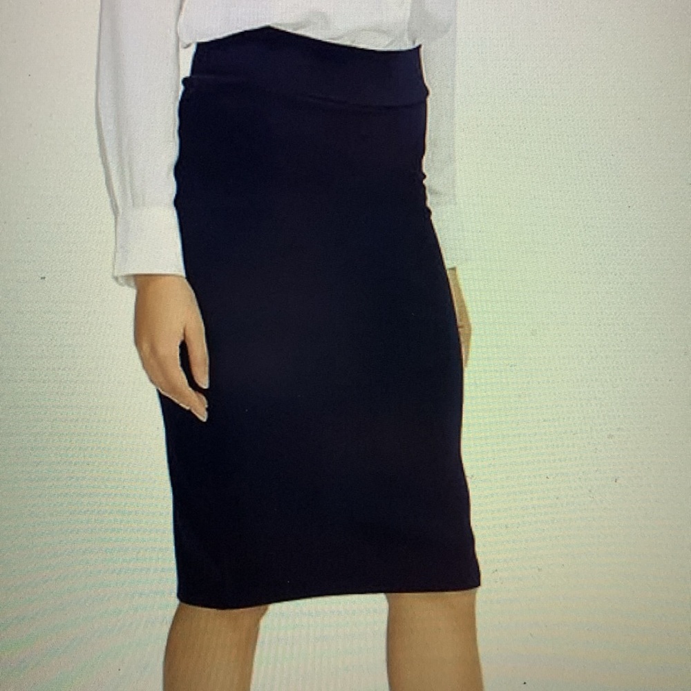 🪁Bodycon Skirt -Navy - Size 8 - BRAND NEW! NEVER WORN!